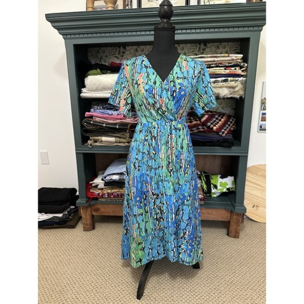 Made With‎ Love Dress Women's Size Small Blue Green Pattern Short Sleeve NWT